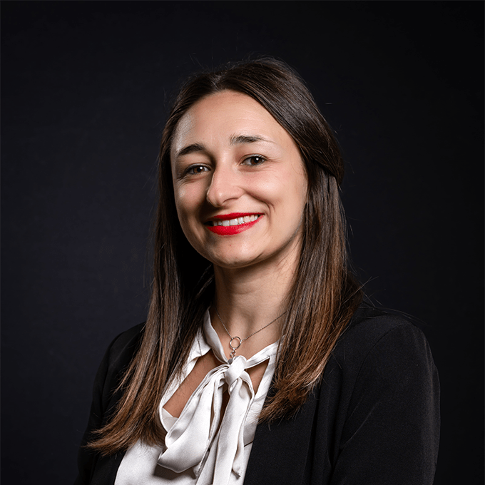 Julie-carré-min